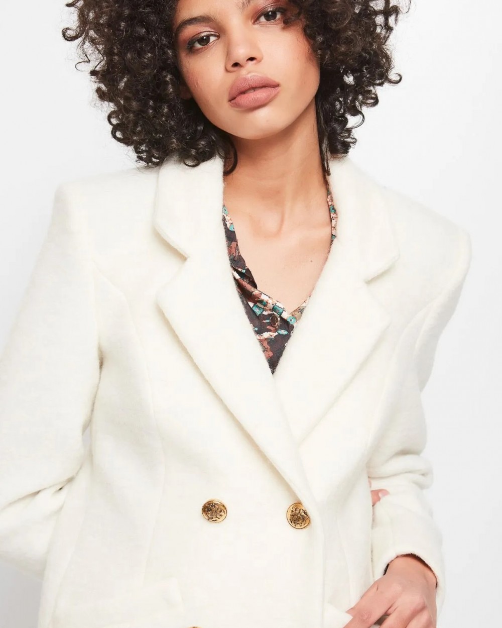 Haina Gaudi Alba Compozitie Lana Haina Gaudi Alba Compozitie Lana