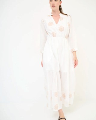 Rochie alba cu broderie 