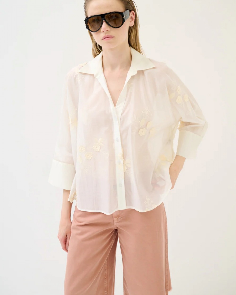 Camasa lyocell alba cu broderie flori in relief