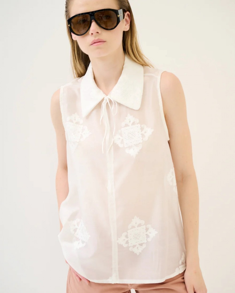 Camasa alba cu broderie fara maneci lyocell