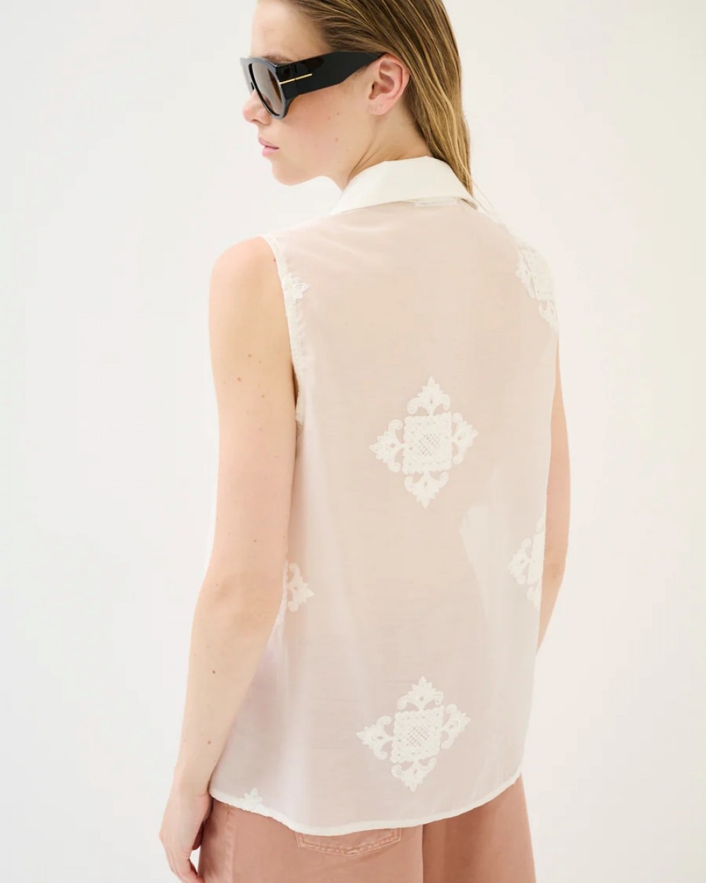 Camasa alba cu broderie fara maneci lyocell