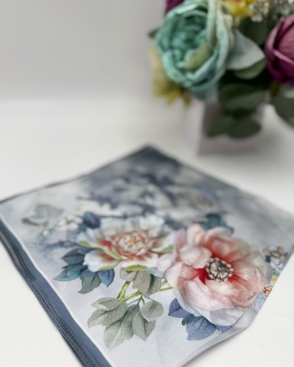 Set esarfa Jardin Artistique: esarfa matase, inel esarfa, felicitare, semn de carte piele