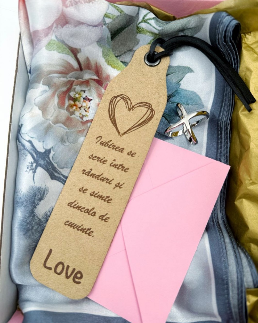 Set esarfa Jardin Artistique: esarfa matase, inel esarfa, felicitare, semn de carte piele