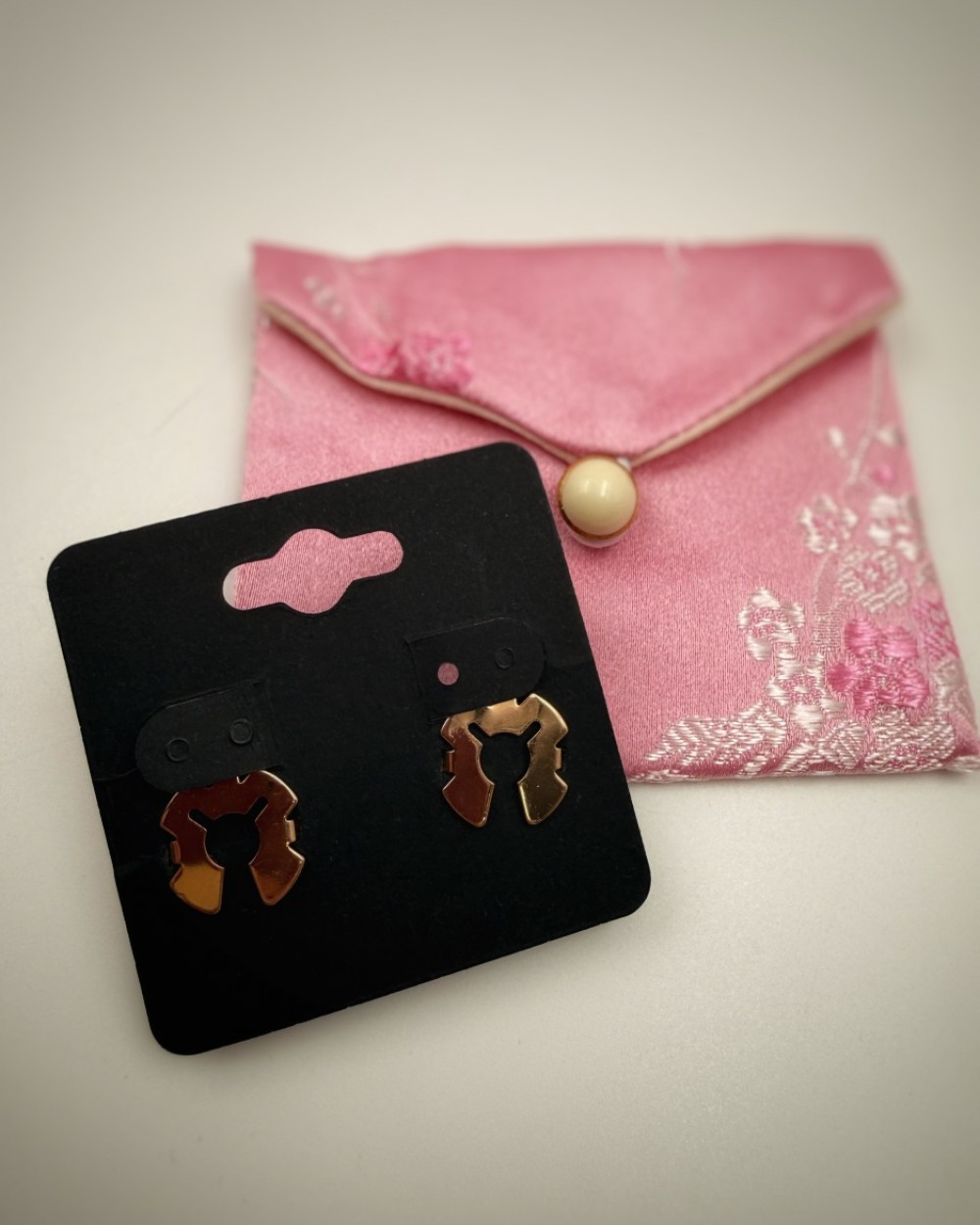 Set esarfa Soft Blossom & Pearls: esarfa matase, butoni camasa perle