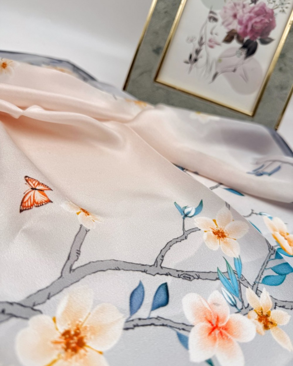 Set esarfa Adiere de Cireș : esarfa matase, butoni camasa perle