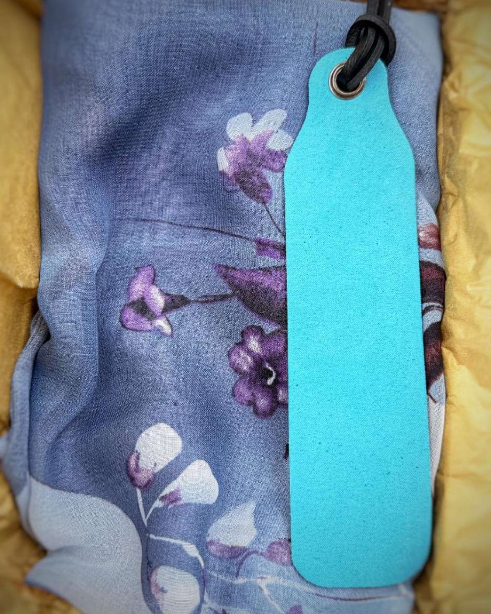 Set esarfa Misty Azure: esarfa, semn de carte din piele