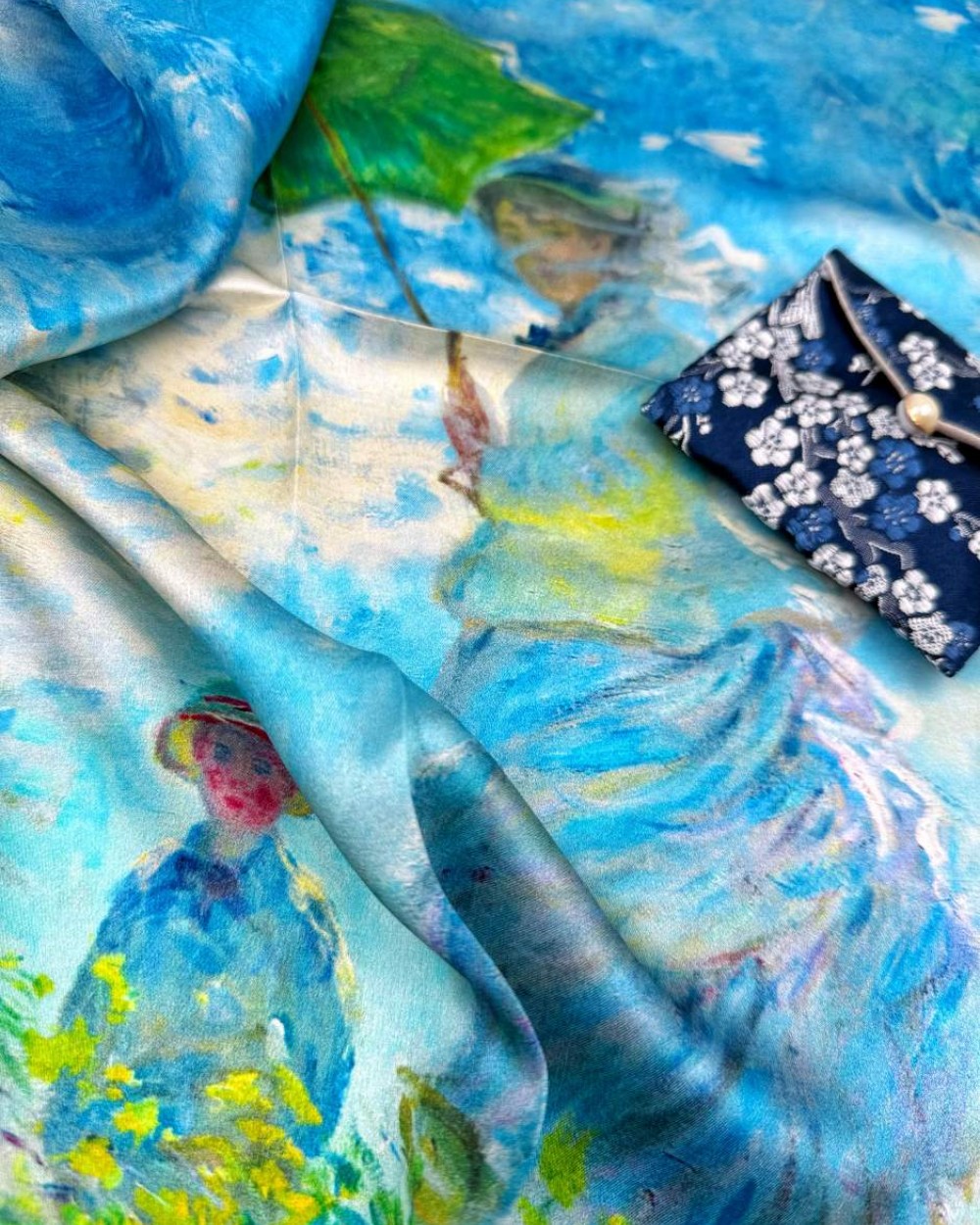 Set esarfa Pictura in Albastru : esarfa matase, butoni camasa albastri