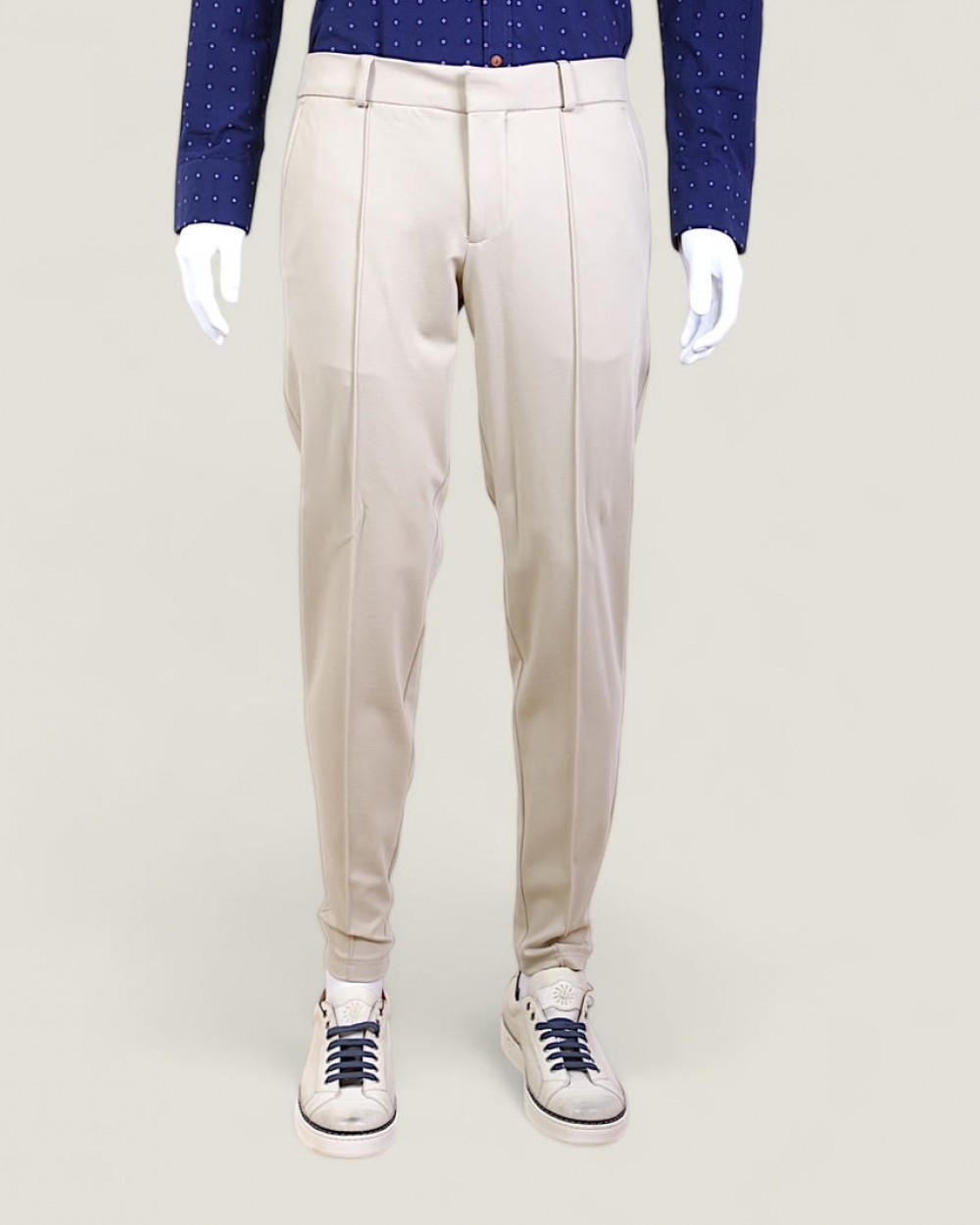 Pantaloni Barbati Bej Confort Fit cu Elastic In Talie Slim Fit La Figura Pantaloni Barbati Bej Confort Fit cu Elastic In Talie Slim Fit La Figura