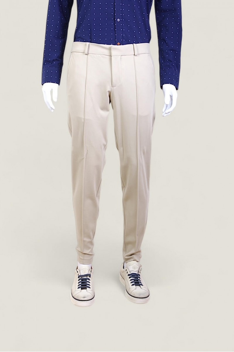 Pantaloni Barbati Bej Confort Fit cu Elastic In Talie Slim Fit La Figura Pantaloni Barbati Bej Confort Fit cu Elastic In Talie Slim Fit La Figura