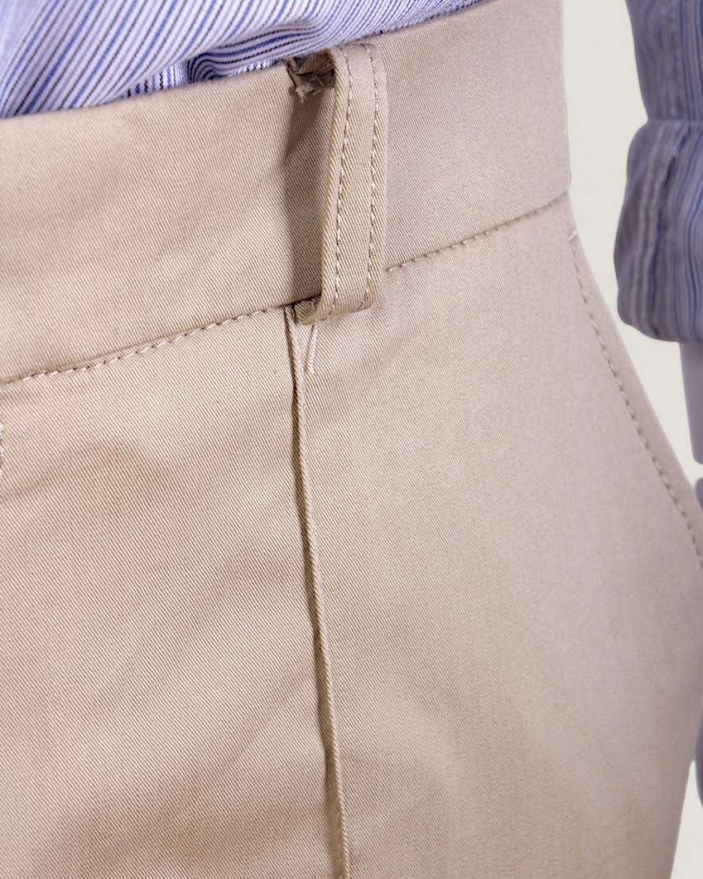 Pantaloni Barbati Bej Confort Fit Subtiri Slim Fit La Figura Pantaloni Barbati Bej Confort Fit Subtiri Slim Fit La Figura