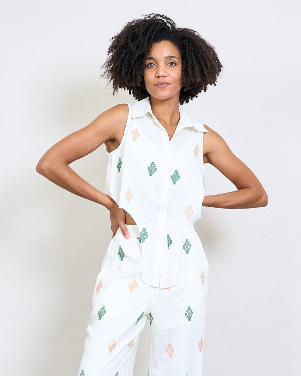 Set alb top si pantaloni din bumbac cu broderie