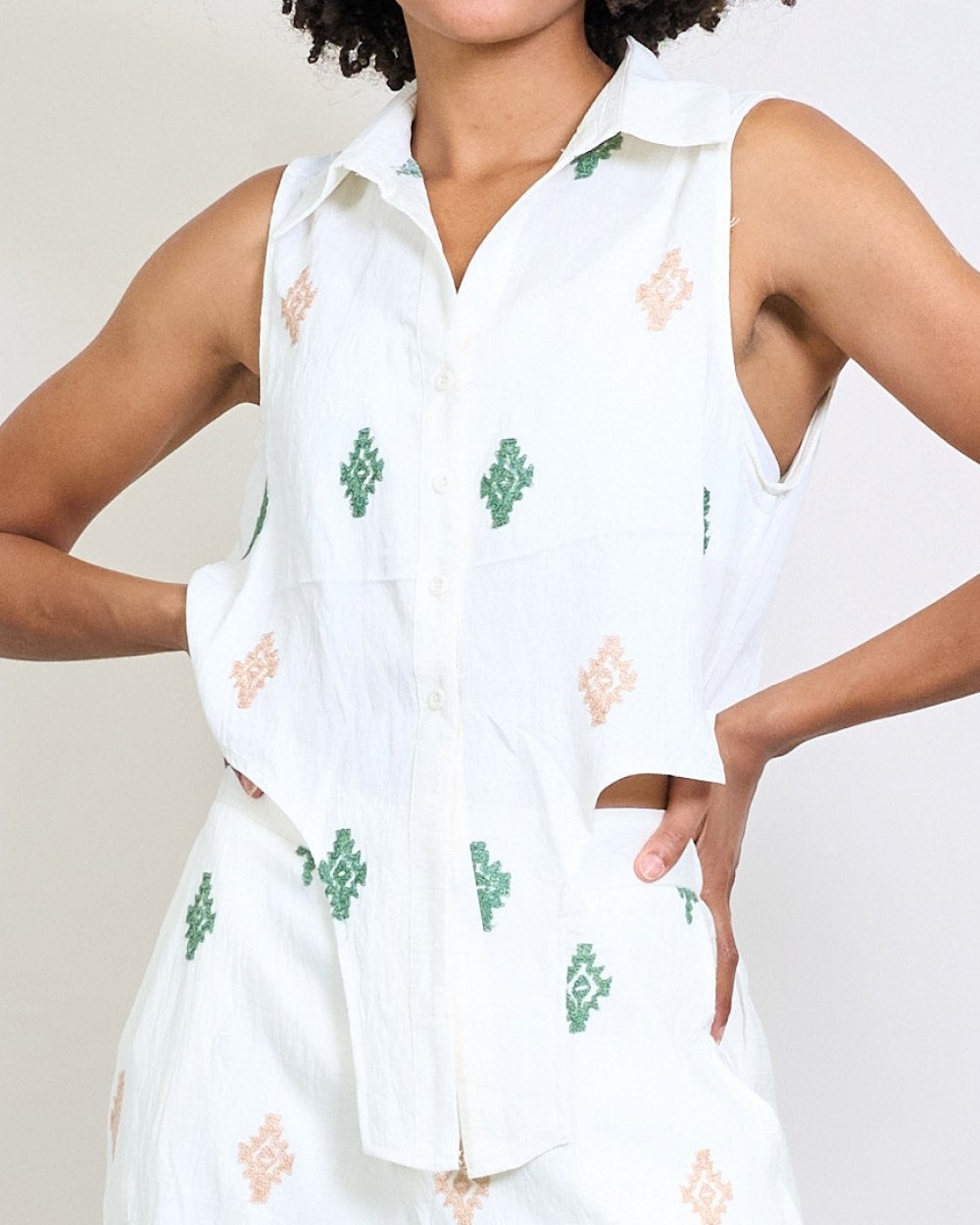 Set alb top si pantaloni din bumbac cu broderie